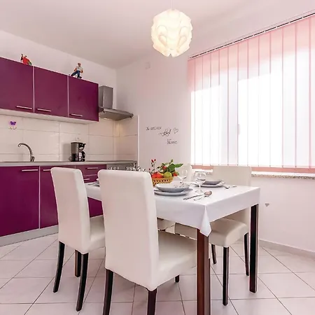 Lovely In With Wifi Apartament *