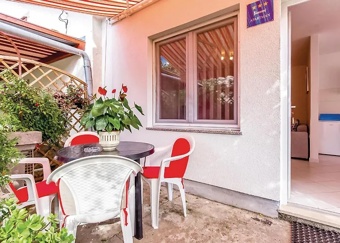 Apartment Lovely In With Wifi Dobrinj